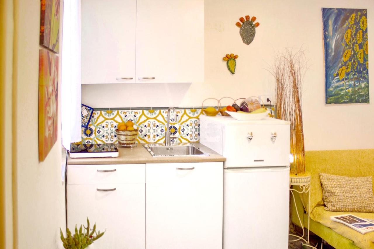 Bilocale Holiday Taormina Centro Apartment Ngoại thất bức ảnh